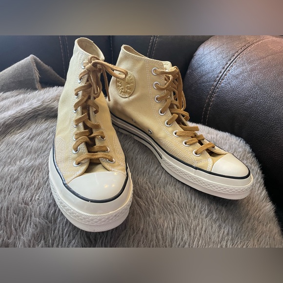 Men’s Converse High-Tops ( 9 ) - Picture 8 of 9